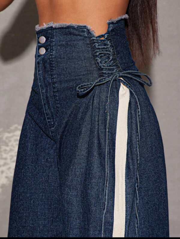 Jasmine Young - Image 4