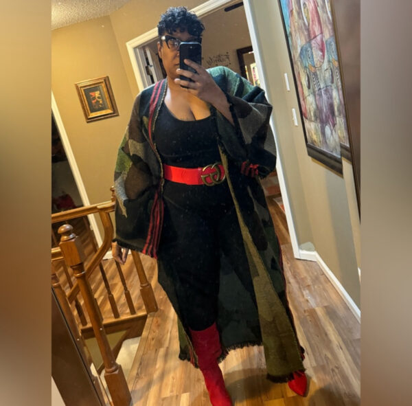 Mama Posh - Image 6