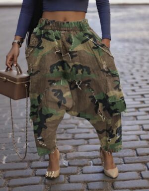 Camouflage distressed pants
